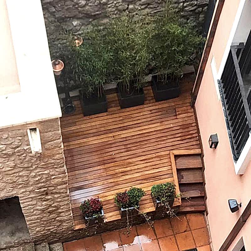 service single images